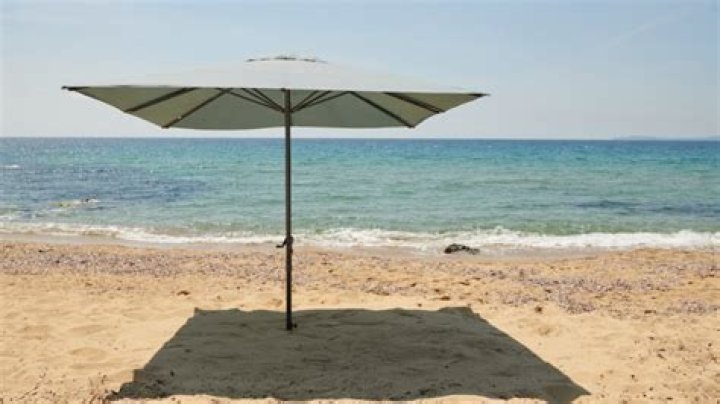 Can a parasol stand without table