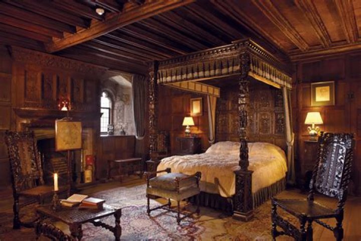 Did medieval houses have bedrooms
