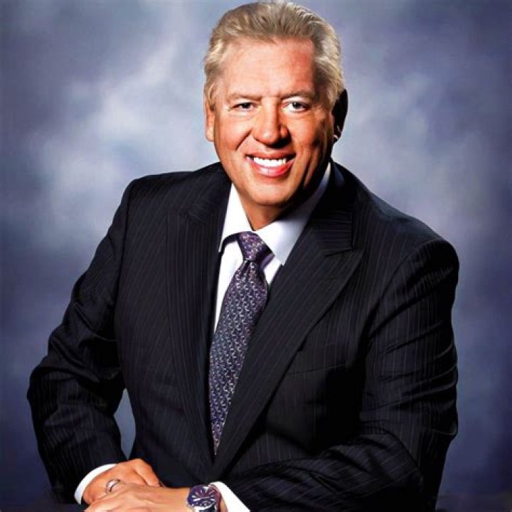 How much is John C. Maxwell worth