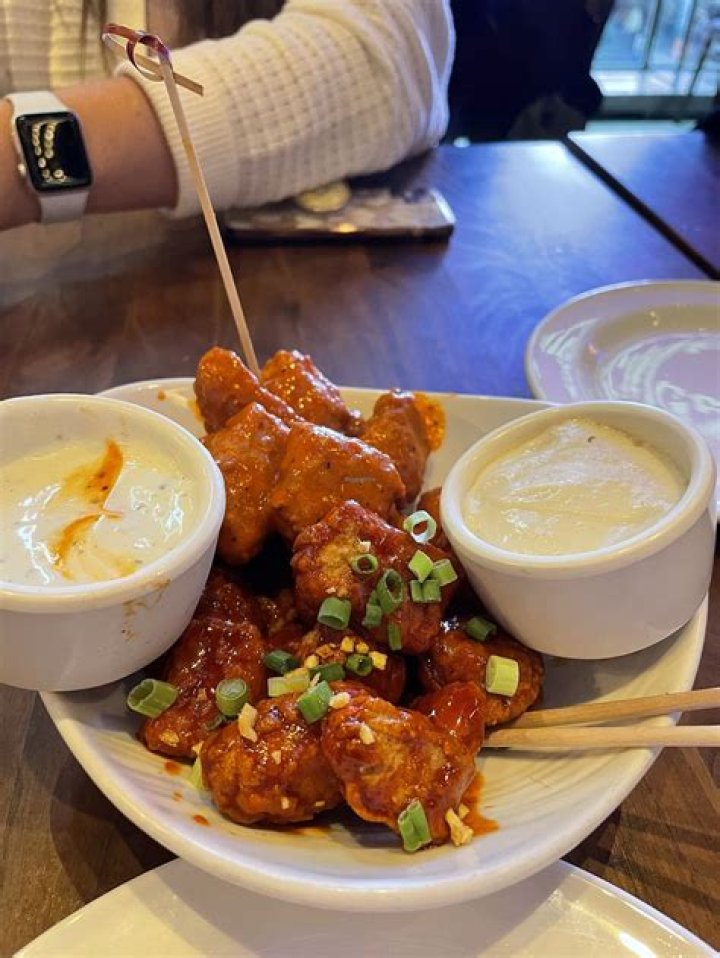 Is the Buffalo cauliflower at Yard House vegan