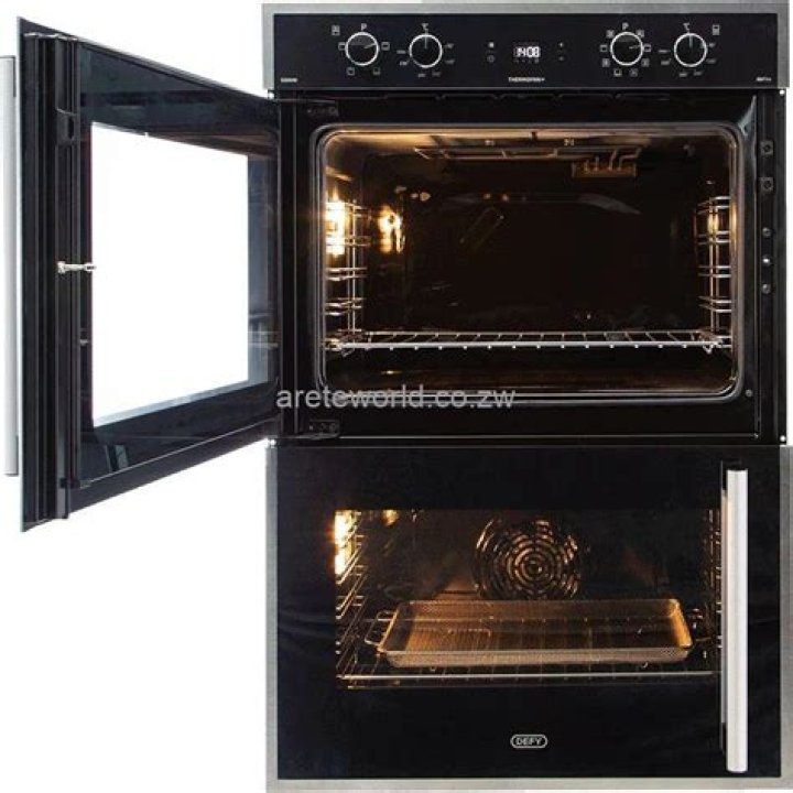 What are oven glass doors made of