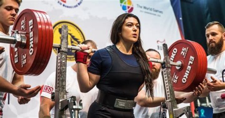 What size bar do powerlifters use